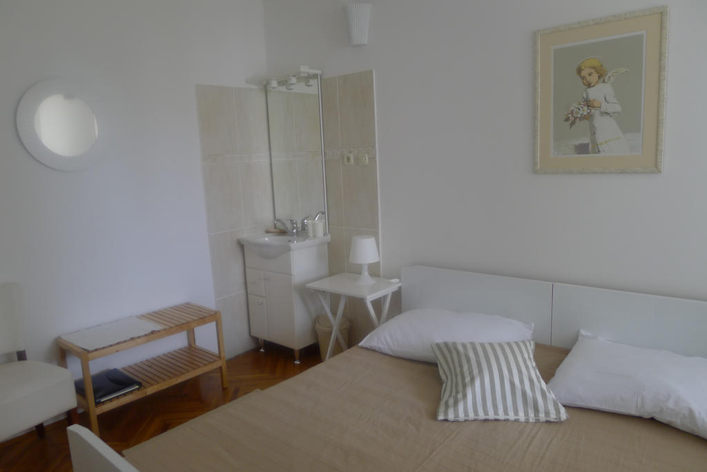 Apartments Lorenandreja Rab Town Exterior photo